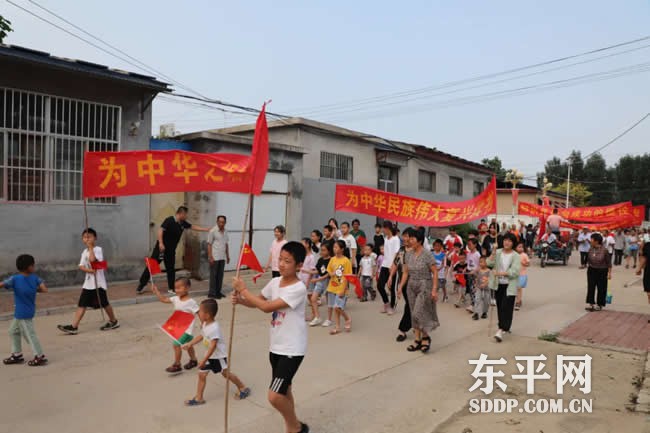 东平街道驻驾村两村民自掏腰包 奖励本村优秀学子